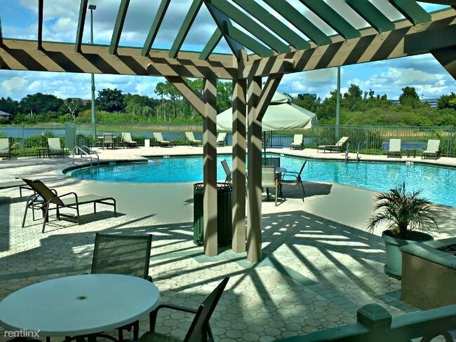 Foto del edificio - 7630 Pissarro Dr