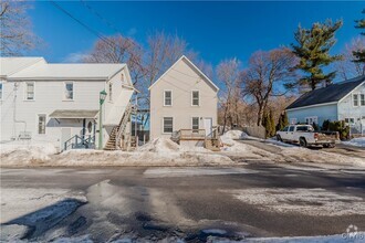 Building Photo - 207 E Lynde St