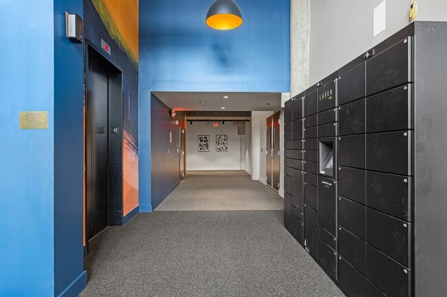 Building Photo - Ventana | On Wash Ave