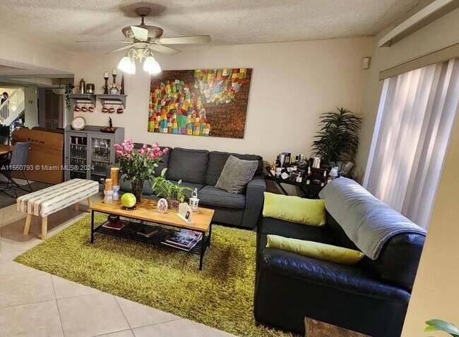 Foto del edificio - 1275 NW 123rd Terrace