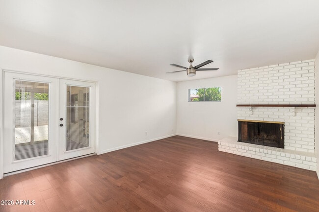 Foto del edificio - 108 W Balboa Dr