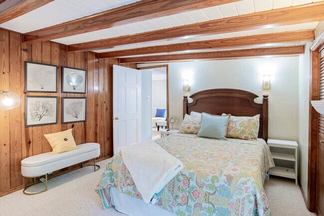 Foto del edificio - 3210 Ward Rd