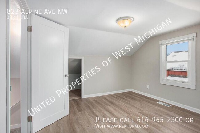 Foto del edificio - Available Now | Charming 3 Bed, 1 Bath Hom...