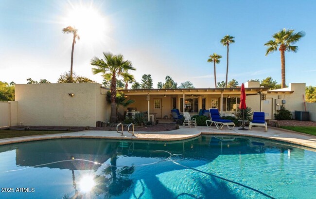Foto del edificio - 6316 E Doubletree Ranch Rd
