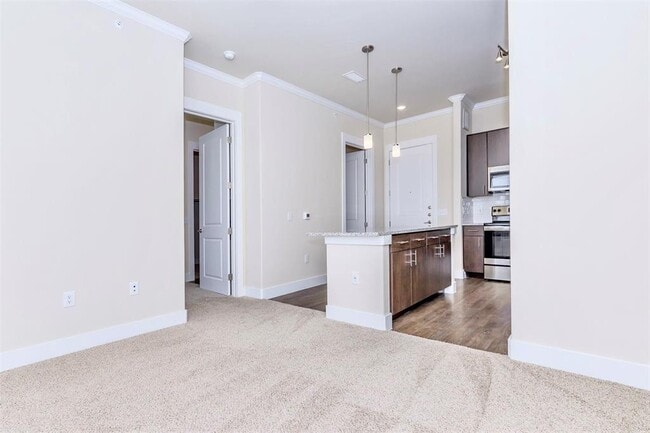 Foto del edificio - 7600 S Mason Rd