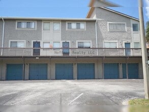 Building Photo - 6325 Newtown Cir