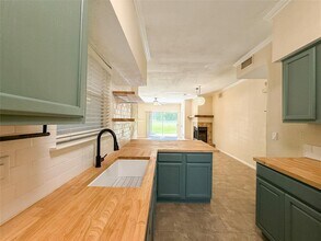 Building Photo - 2450 Wickersham Ln