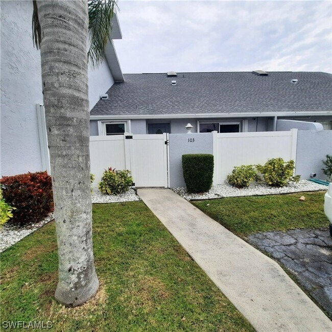 Foto del edificio - 707 SW 3rd Ct