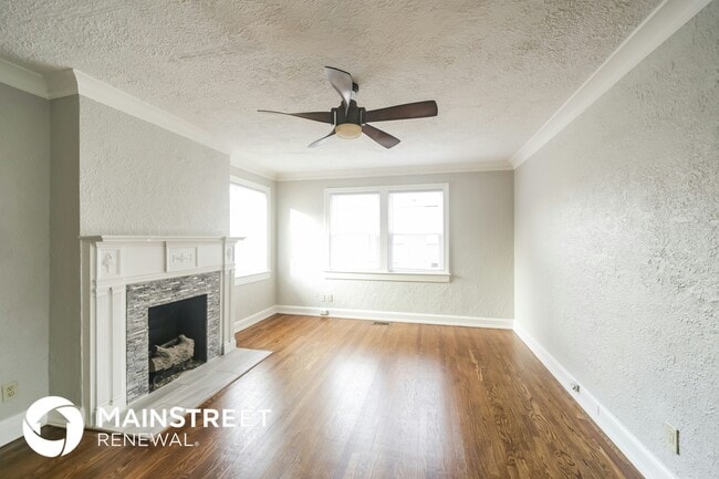Building Photo - 148 S Holmes St