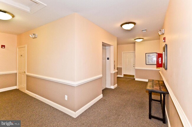 Building Photo - 15618 Everglade Ln