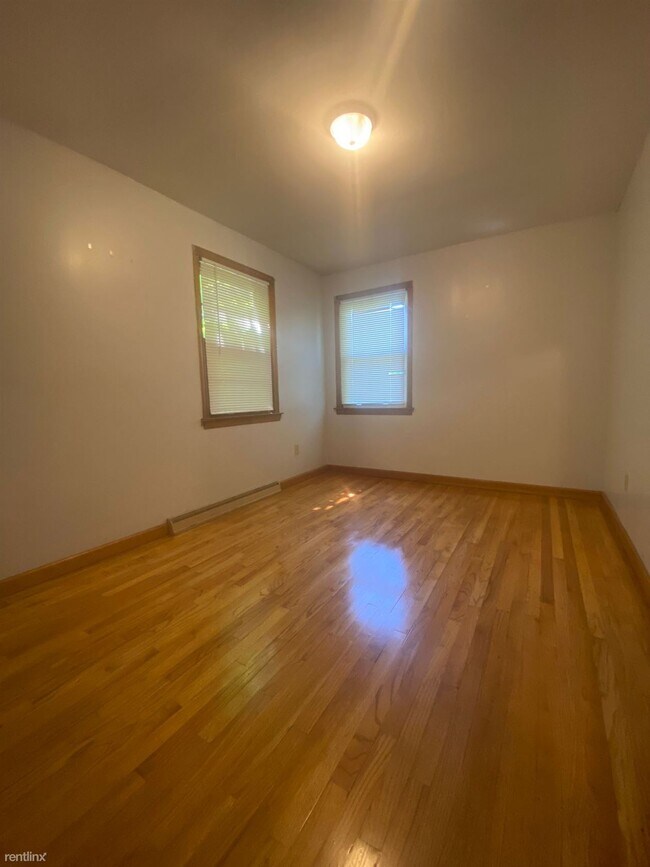 Building Photo - 4 br, 1 bath House - 21 Patterson Rd