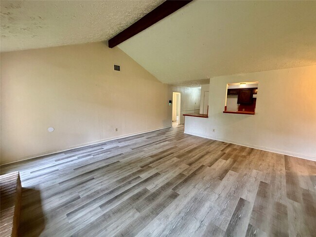 Building Photo - 5015 Glendower Dr