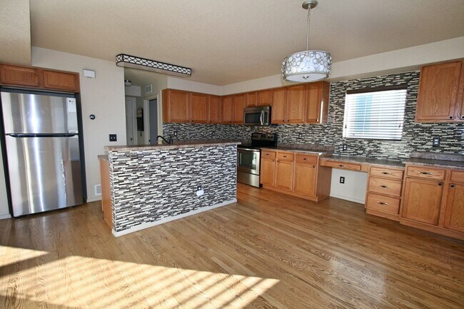 Foto del edificio - Stunning 4 Bedroom Home in Indigo Ranch!