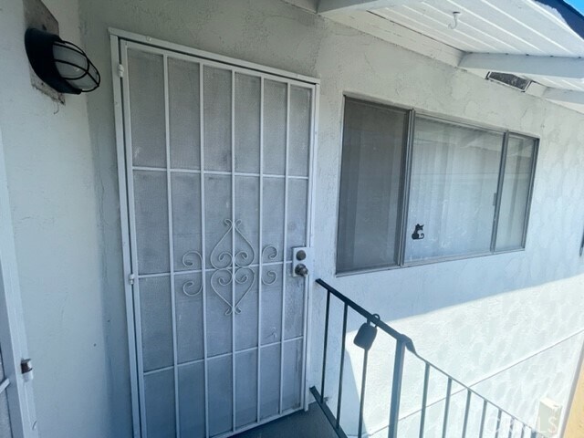 Foto del edificio - 17061 Grove Cir