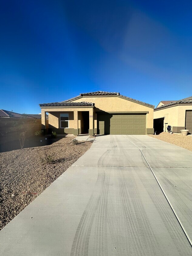 Primary Photo - 1211 Riverwalk Dr