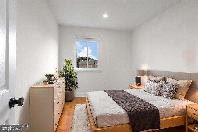 Foto del edificio - 7414 Pohick Rd