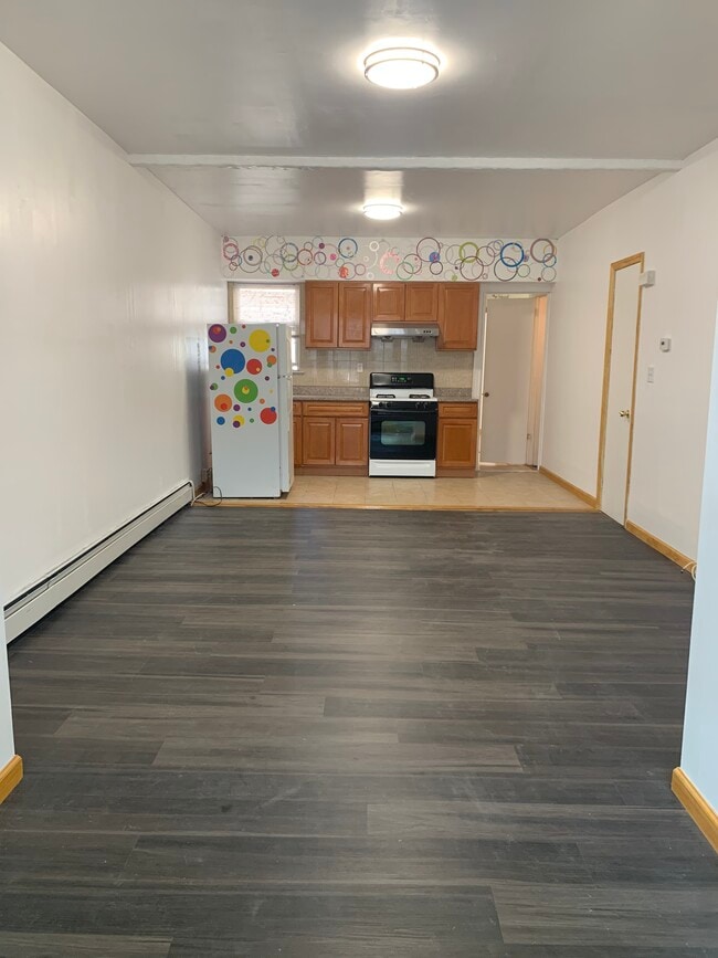 Kitchen - 327 95th St