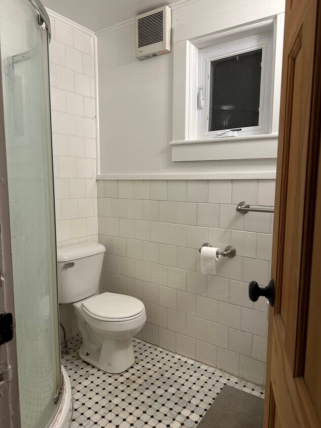 Foto principal - 139 Railroad St