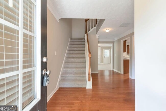Building Photo - 2020 Briar Creek Ct NE