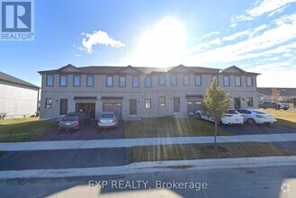 Building Photo - 76 Campbell Cres