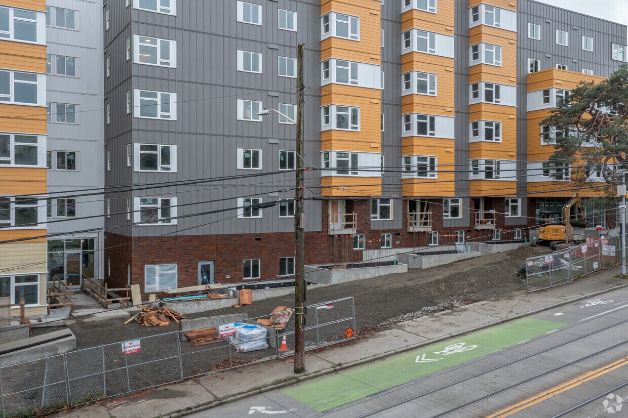 Hinoki Apartments in Seattle, WA