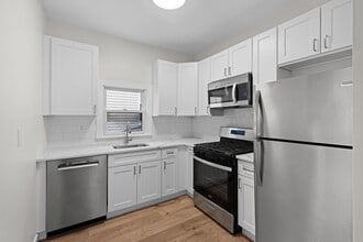 Building Photo - 3 Edison Pl