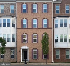 Building Photo - 9543 Center St