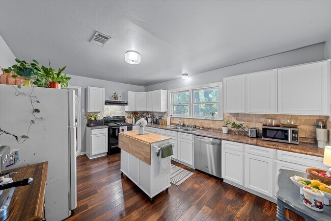 Foto del edificio - 1100 Hood St