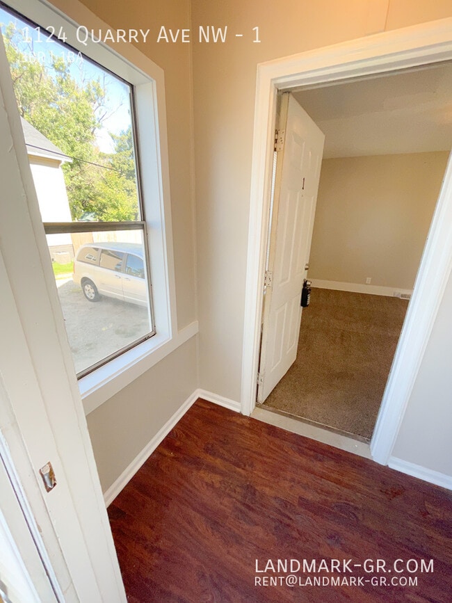 Foto del edificio - 1124 Quarry Ave NW