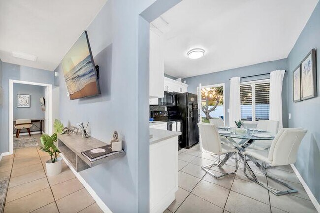 Foto del edificio - 3331 Lake Ave