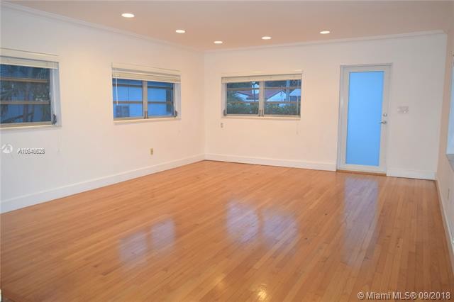 Foto del edificio - 329 NE 87th St