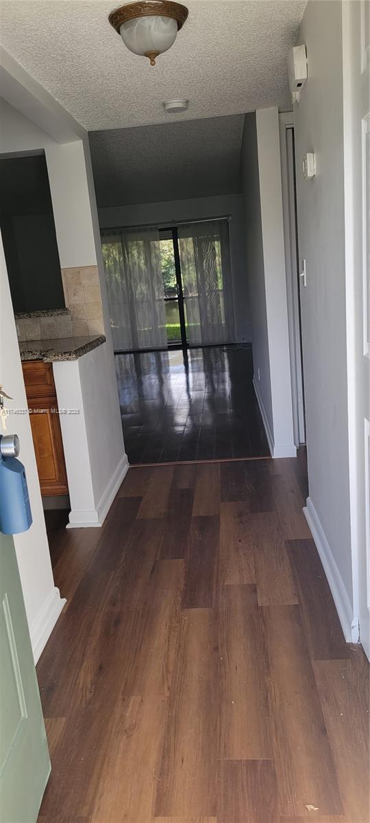 Building Photo - 3861 Carambola Cir N