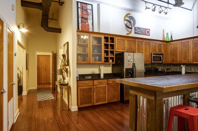 Foto del edificio - 92 S Main St