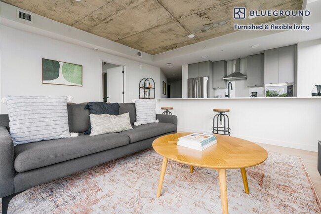 Foto del edificio - 3030 Potomac Ave