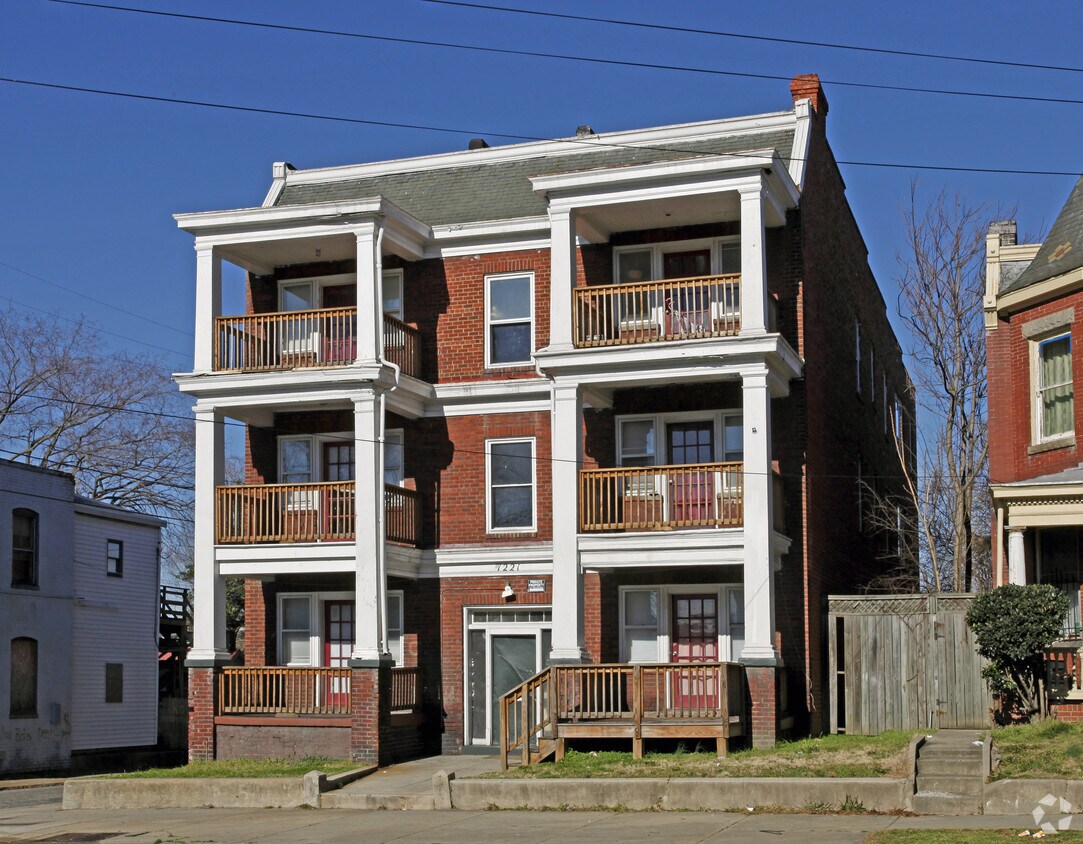 Foto del edificio - Hazlewood Apartments