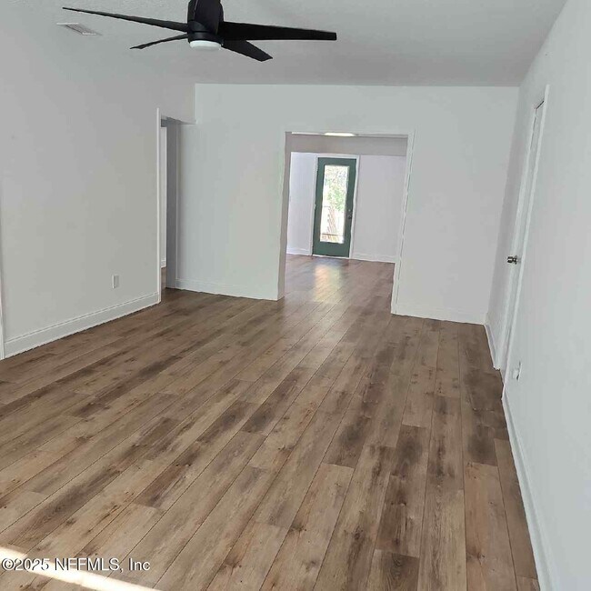 Foto del edificio - 1503 Broome St