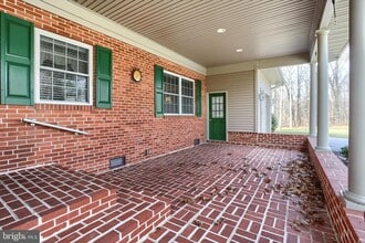 Building Photo - 2406 Roundtop Rd