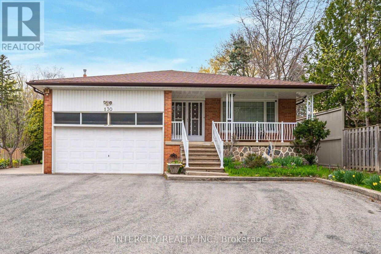 Primary Photo - 130 Centre St