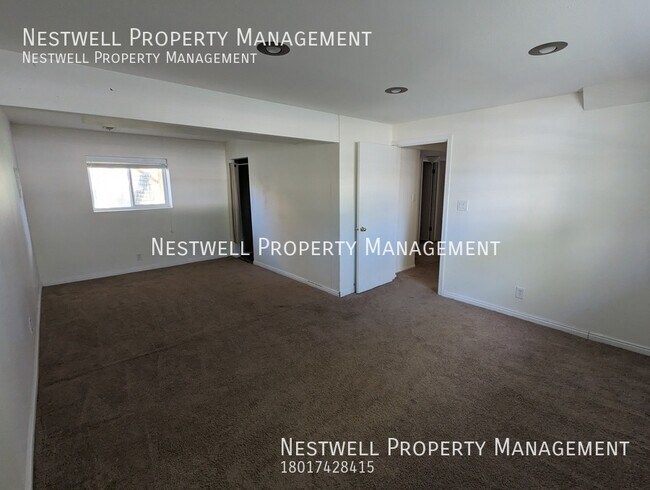 Foto del edificio - Amazing 4-bed Home in Sandy