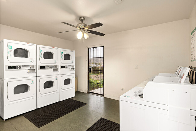 Building Photo - Terre at Creekside