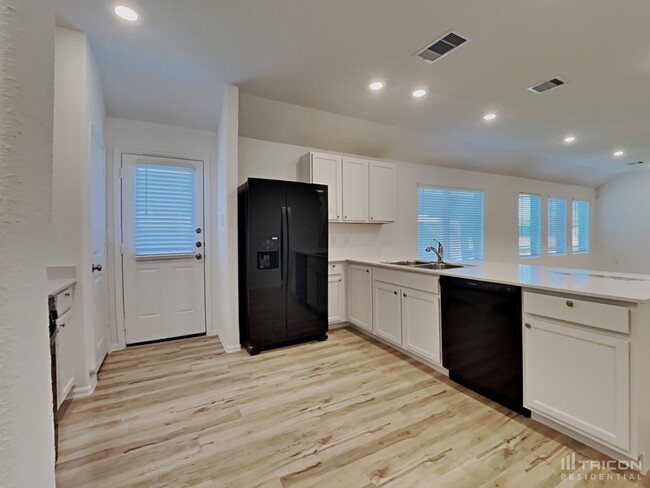 Foto del edificio - 10511 Pineland Dr
