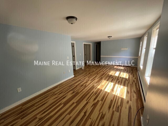 Foto del edificio - 115 Ellsworth Rd