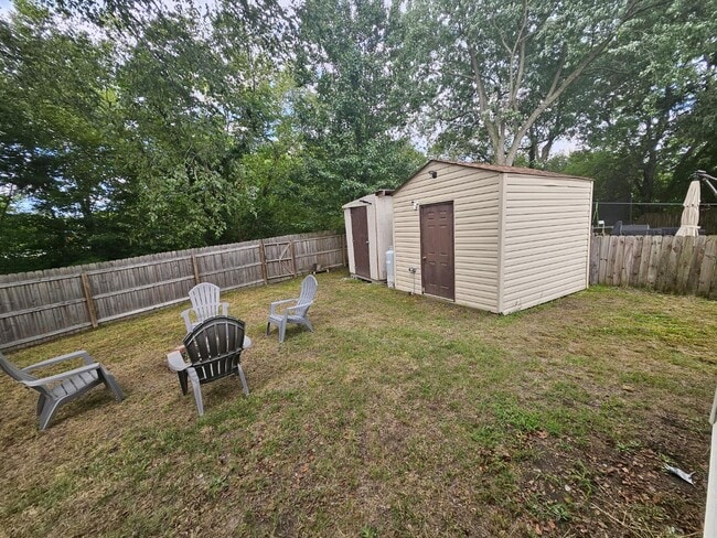 Building Photo - 1036 Glen Willow Dr