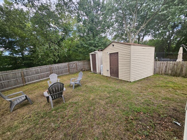 Foto del edificio - 1036 Glen Willow Dr