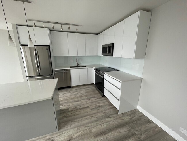 Foto del edificio - 655 W Irving Park Rd