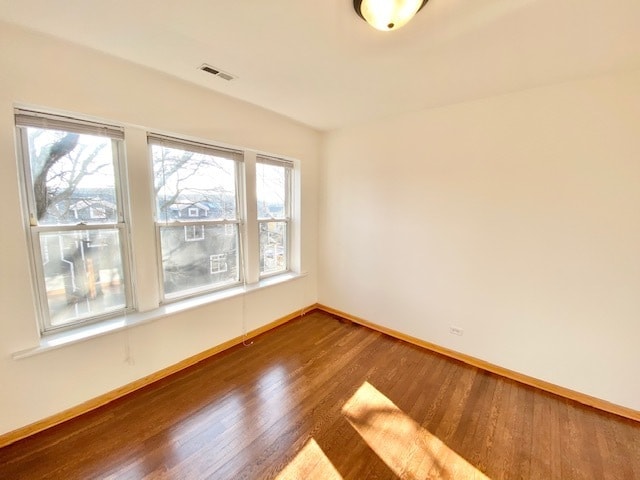 Building Photo - 2250 W Berteau Ave