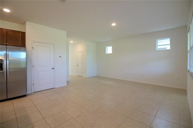Building Photo - 6524 Great Bear Dr