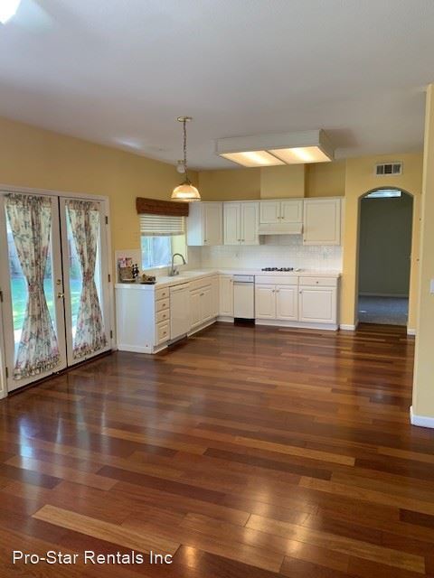 Building Photo - 4 br, 3 bath House - 875 Willow Circle