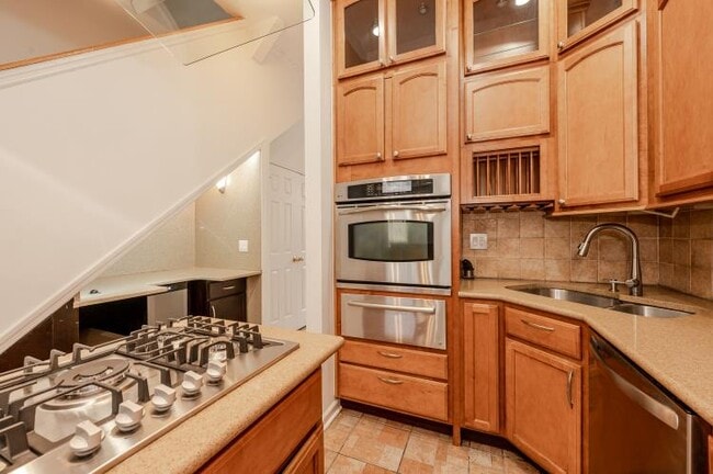 Cocina - 130 W 132nd St