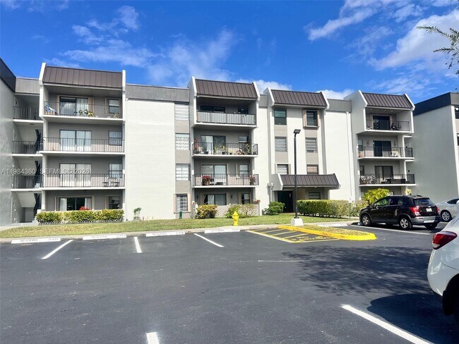 Foto del edificio - 10431 N Kendall Dr